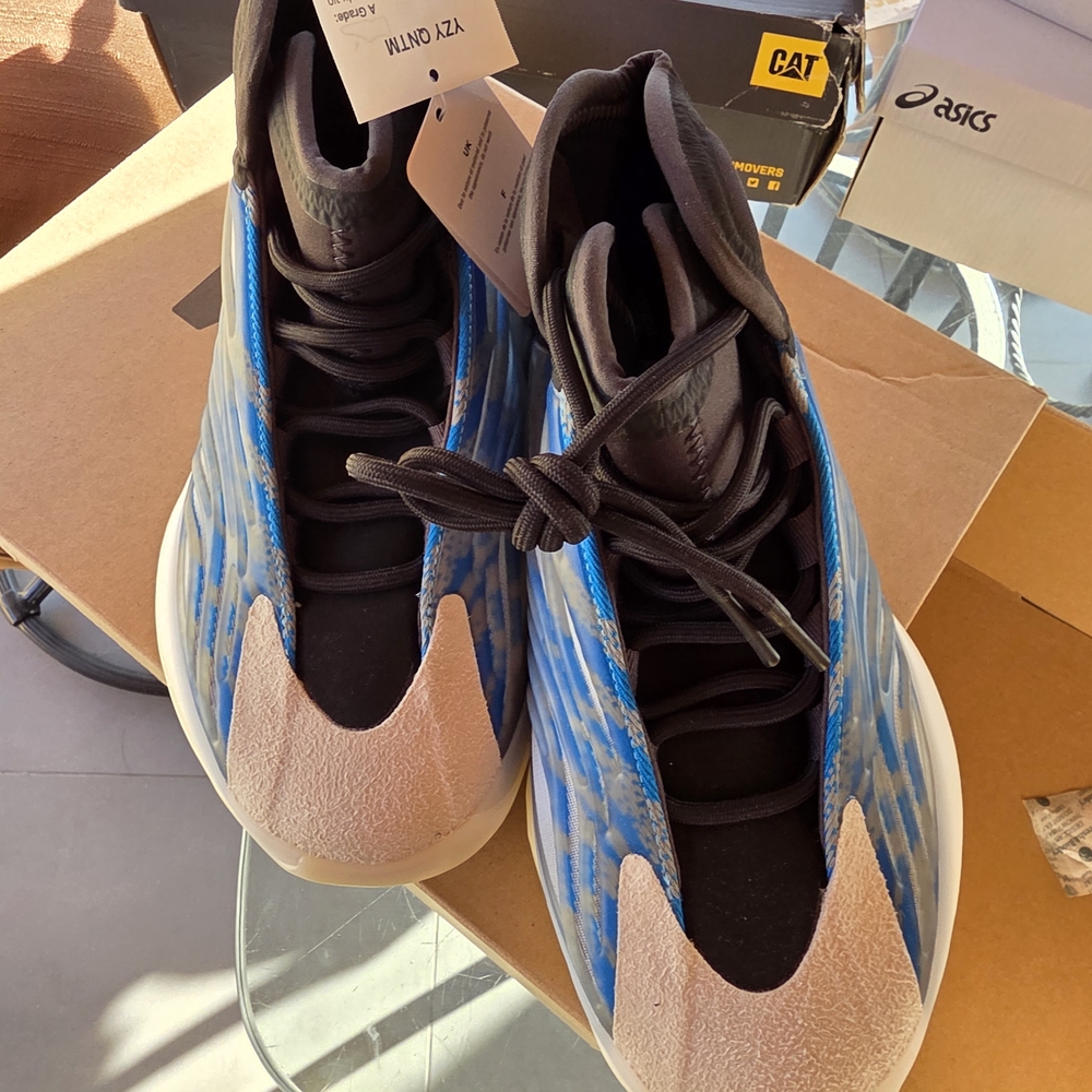 Size 8 - Adidas Yeezy Quantum Frozen Blue